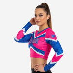 Cheer Top mit individuellem Teamnamen und Nummer – V-Ausschnitt Wettkampf-Shell in Pink & Blau